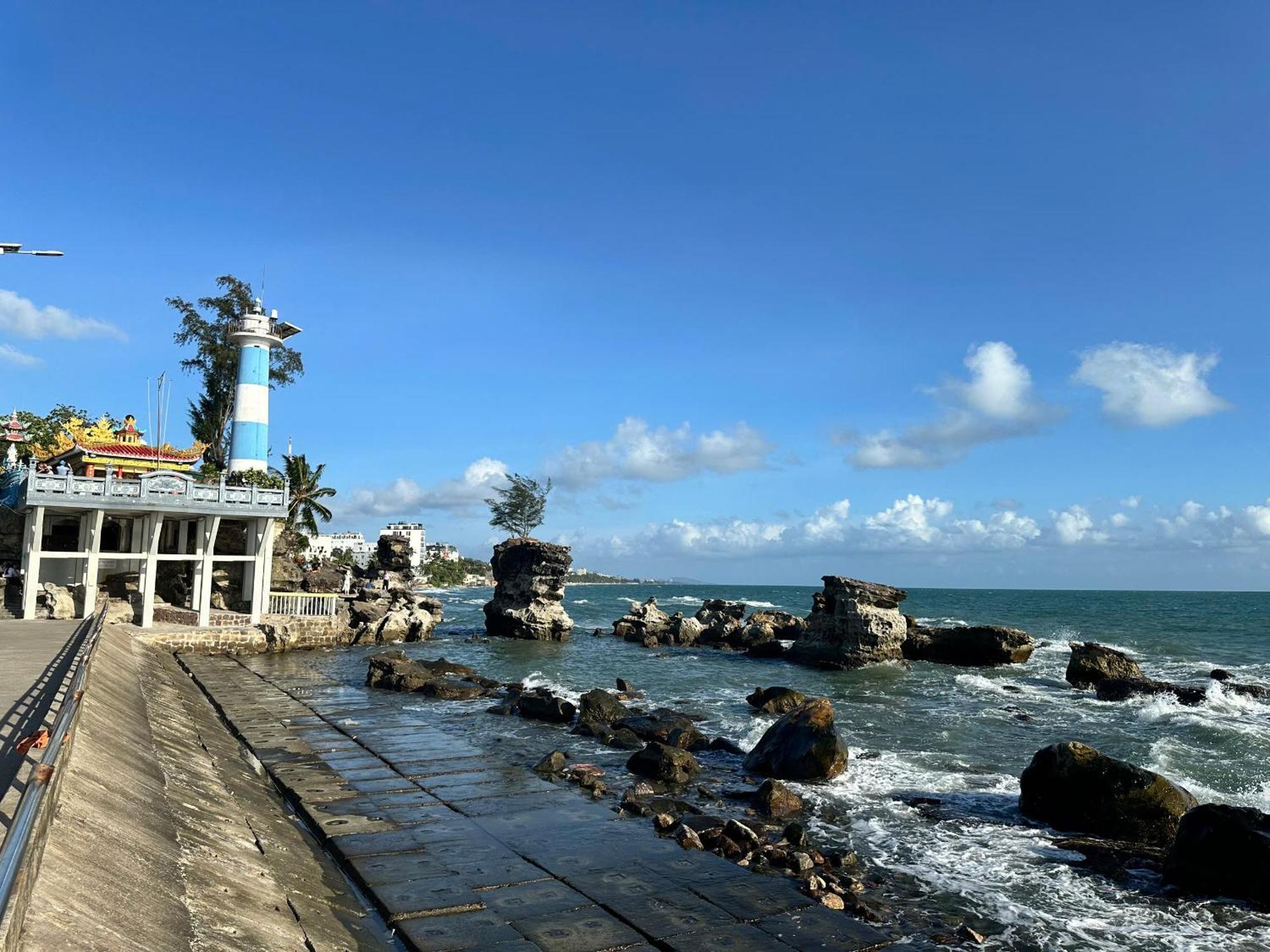 ホテル Khach San Tuyet Hien フーコック エクステリア 写真